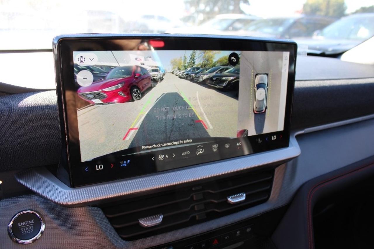 2025 Ford Explorer ST Photo