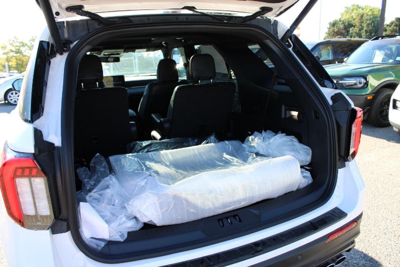 2025 Ford Explorer ST Photo