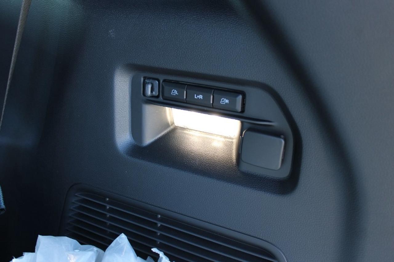 2025 Ford Explorer ST Photo