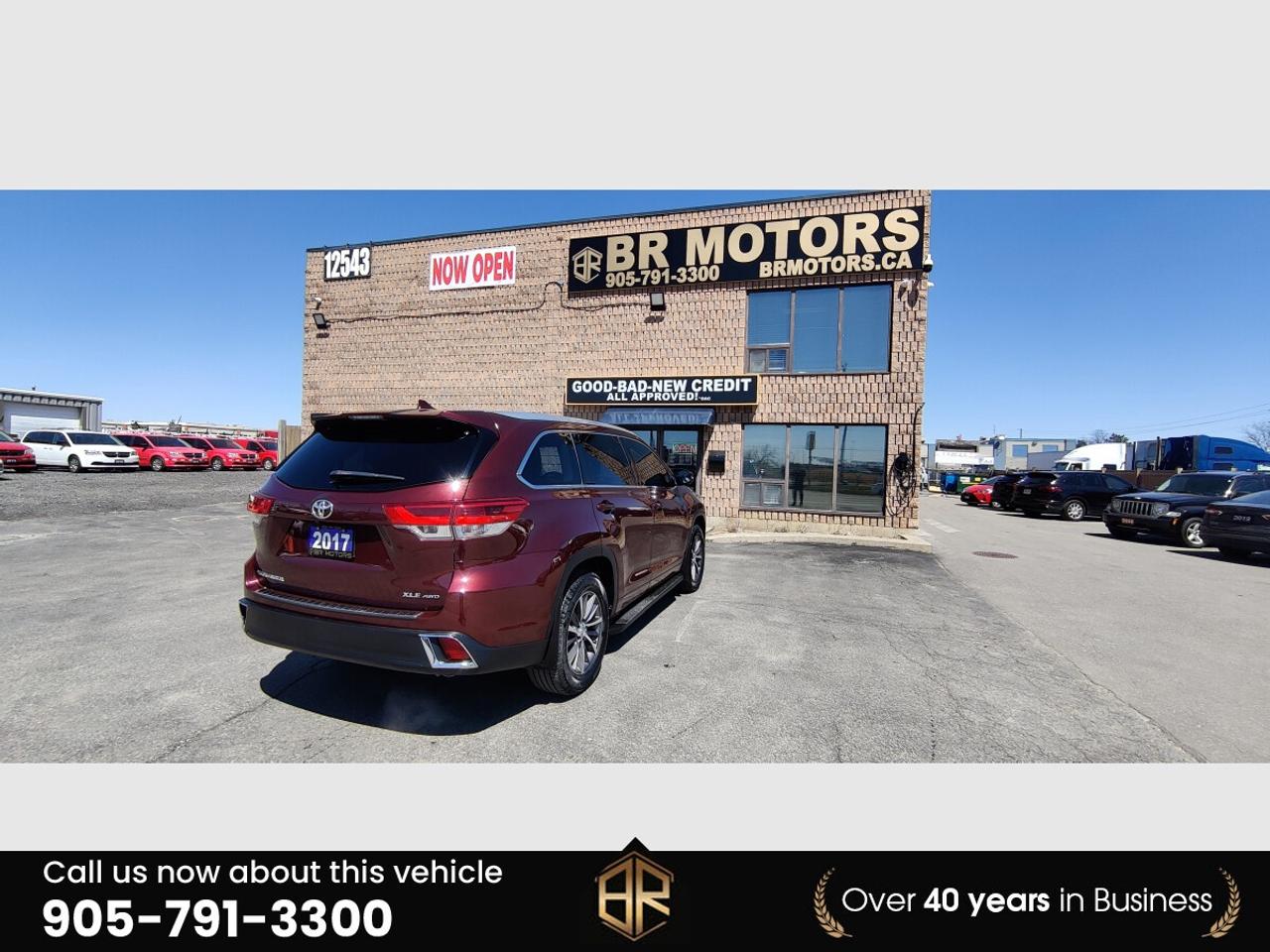 2017 Toyota Highlander XLE | Leather | Sun Roof | No Accidents Reported | Photo