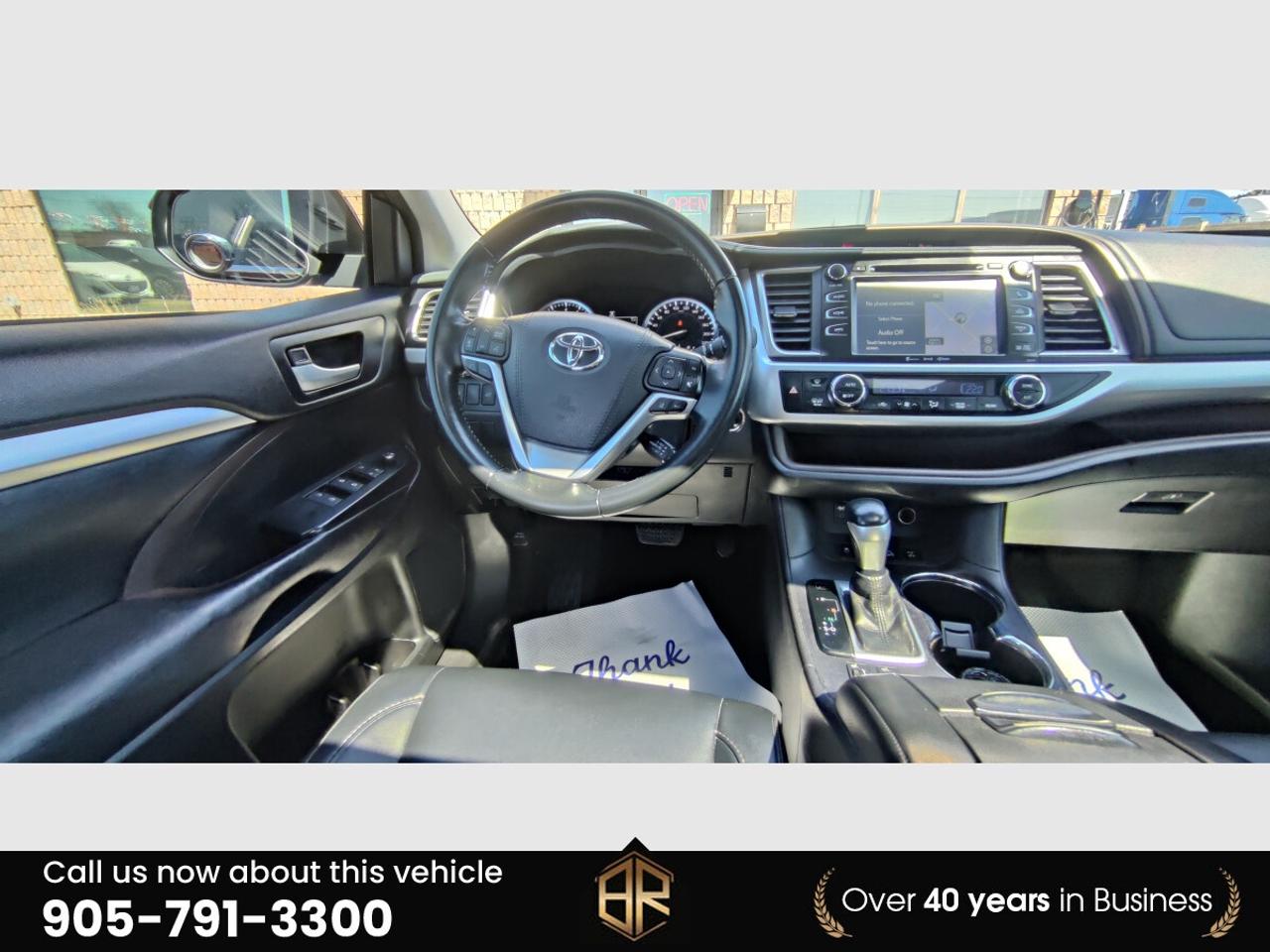 2017 Toyota Highlander XLE | Leather | Sun Roof | No Accidents Reported | Photo