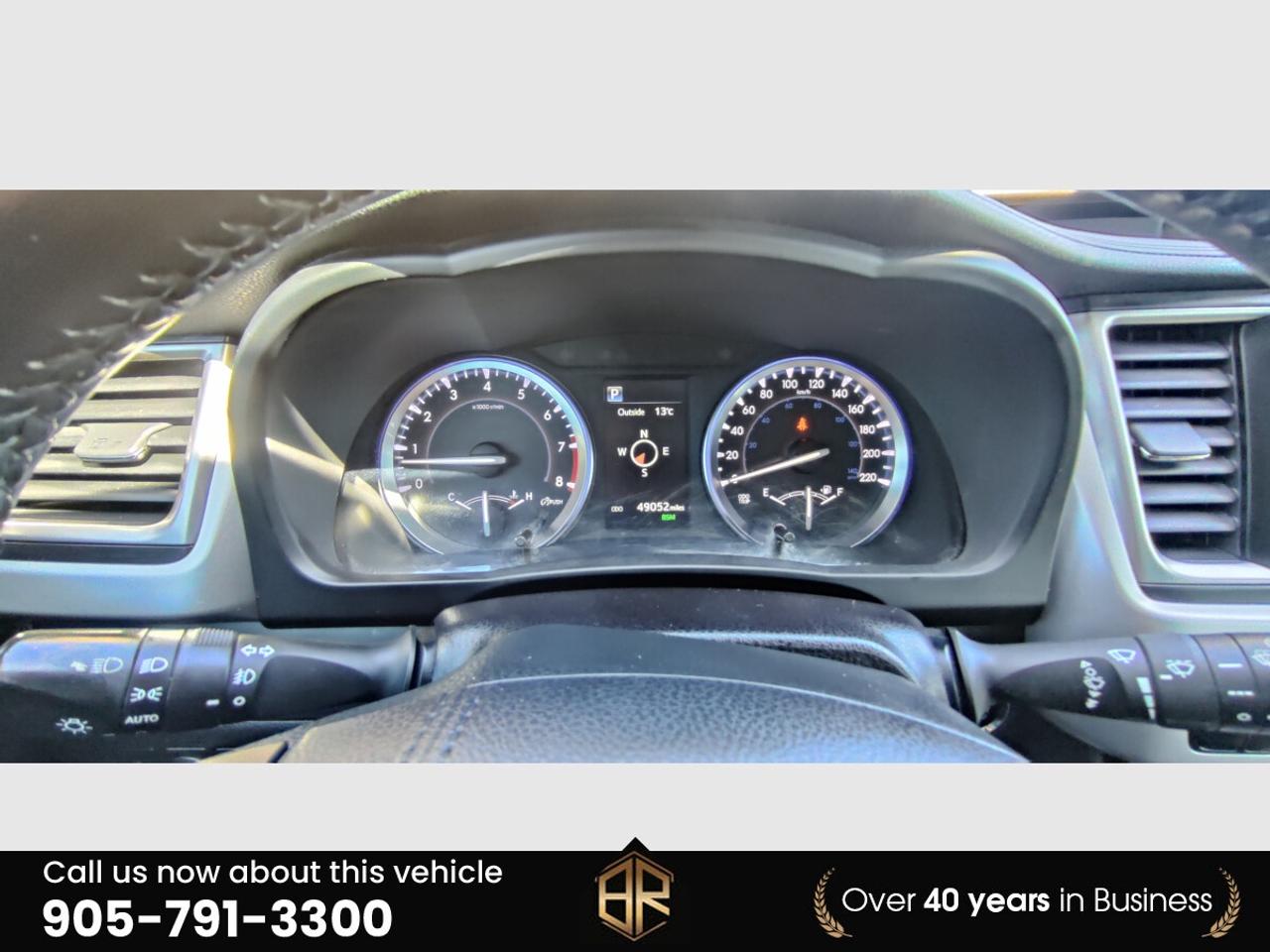 2017 Toyota Highlander XLE | Leather | Sun Roof | No Accidents Reported | Photo