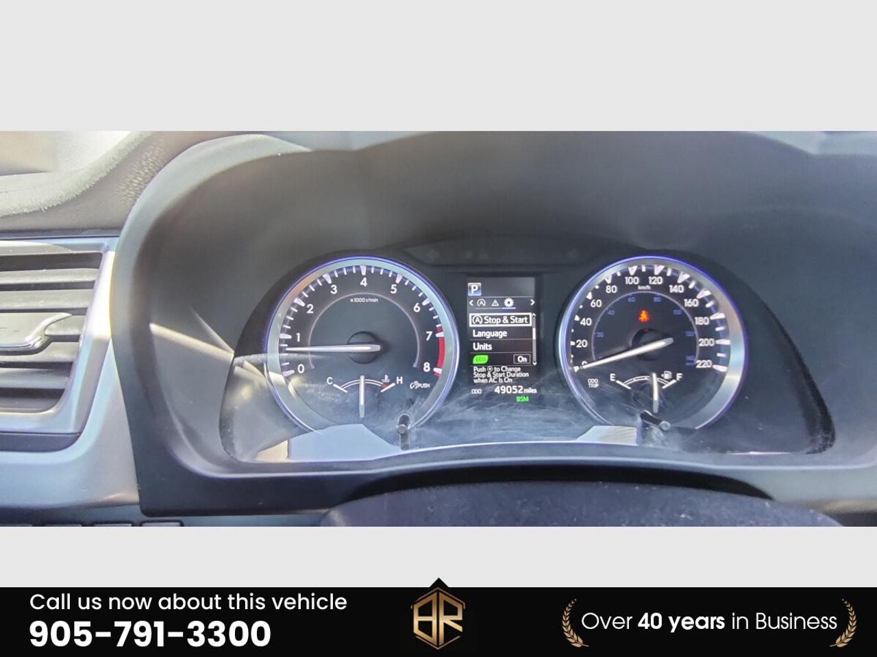 2017 Toyota Highlander XLE | Leather | Sun Roof | No Accidents Reported | Photo