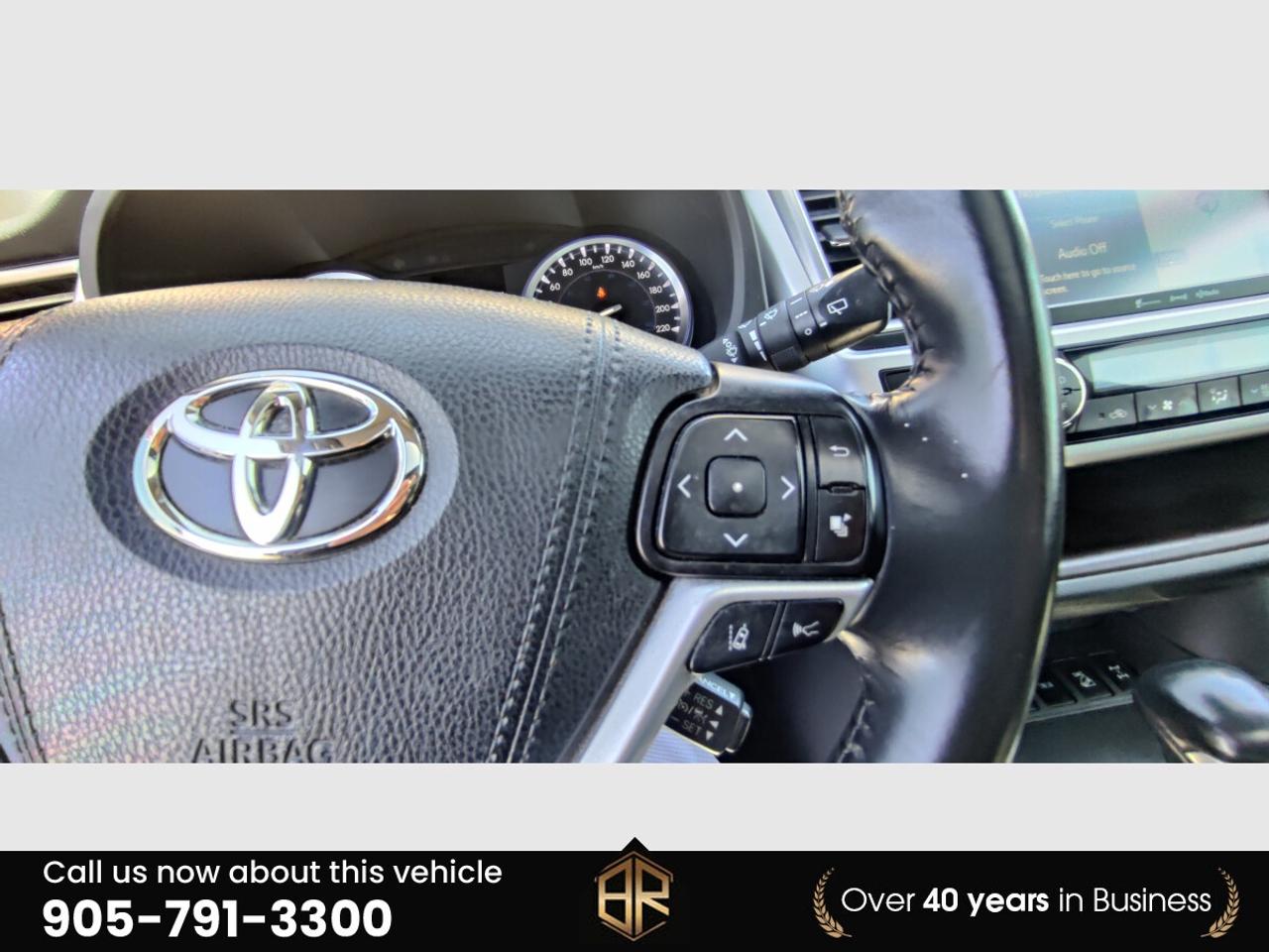 2017 Toyota Highlander XLE | Leather | Sun Roof | No Accidents Reported | Photo