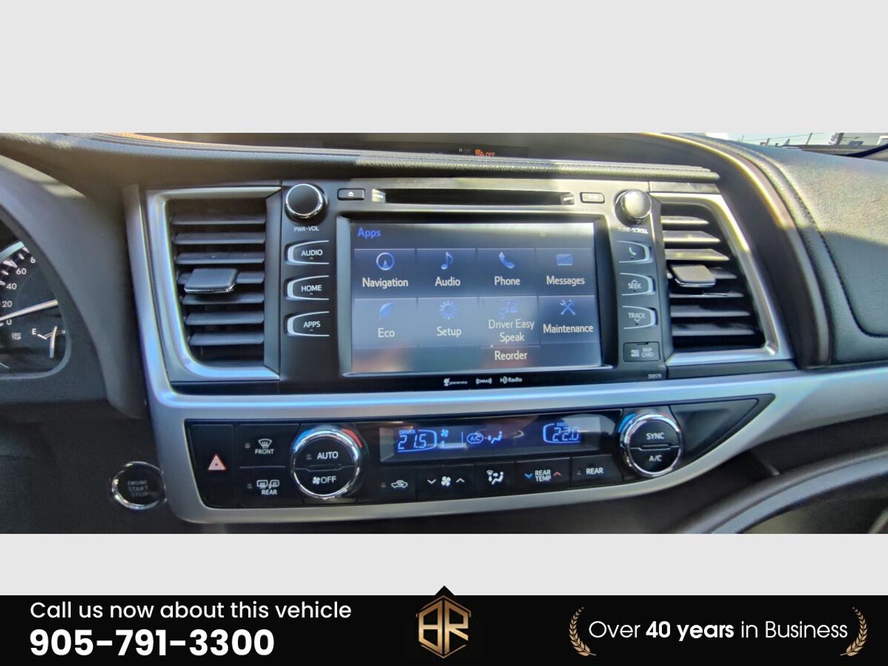 2017 Toyota Highlander XLE | Leather | Sun Roof | No Accidents Reported | Photo