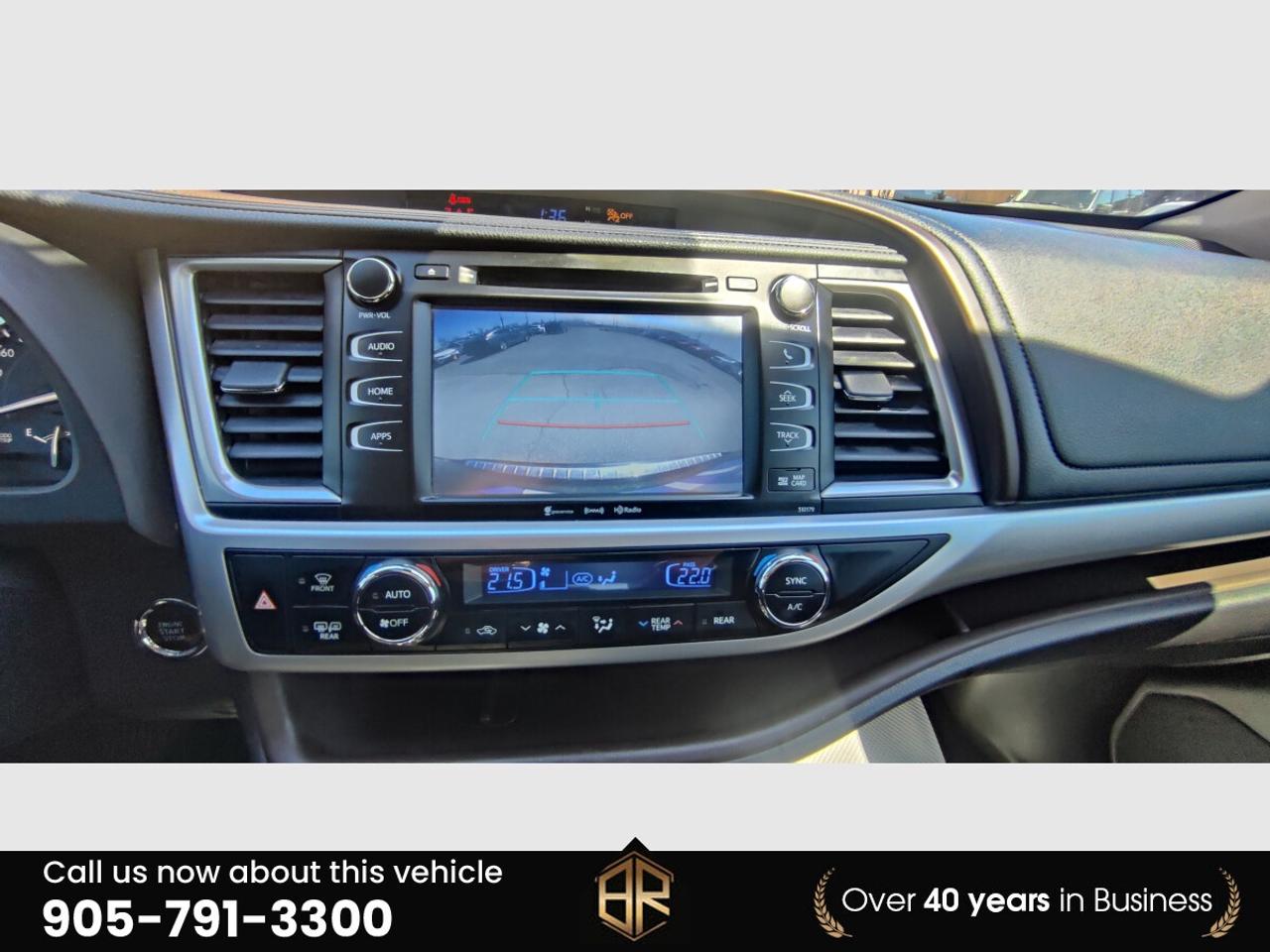 2017 Toyota Highlander XLE | Leather | Sun Roof | No Accidents Reported | Photo