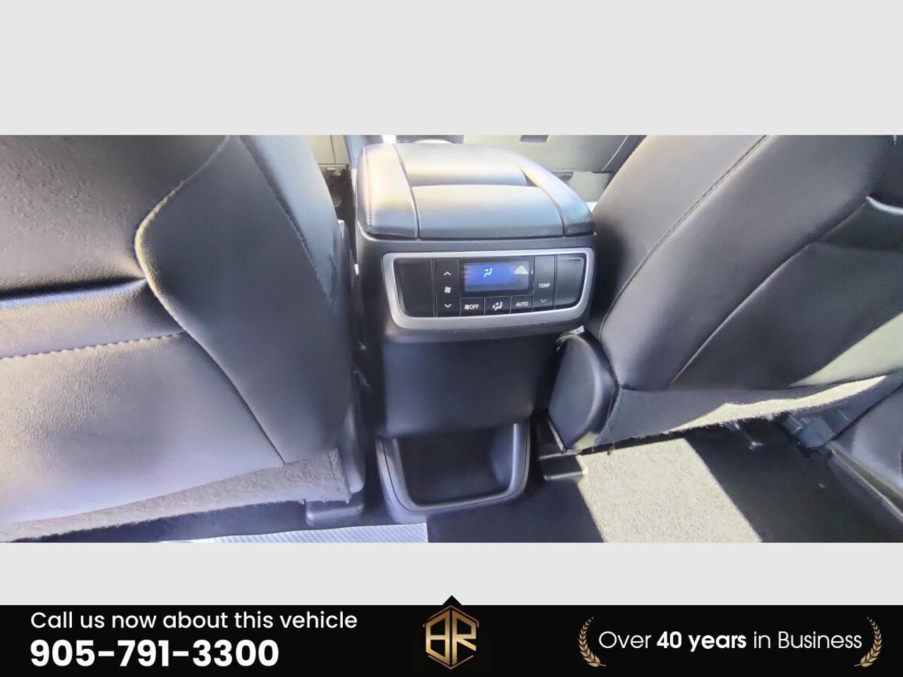 2017 Toyota Highlander XLE | Leather | Sun Roof | No Accidents Reported | Photo