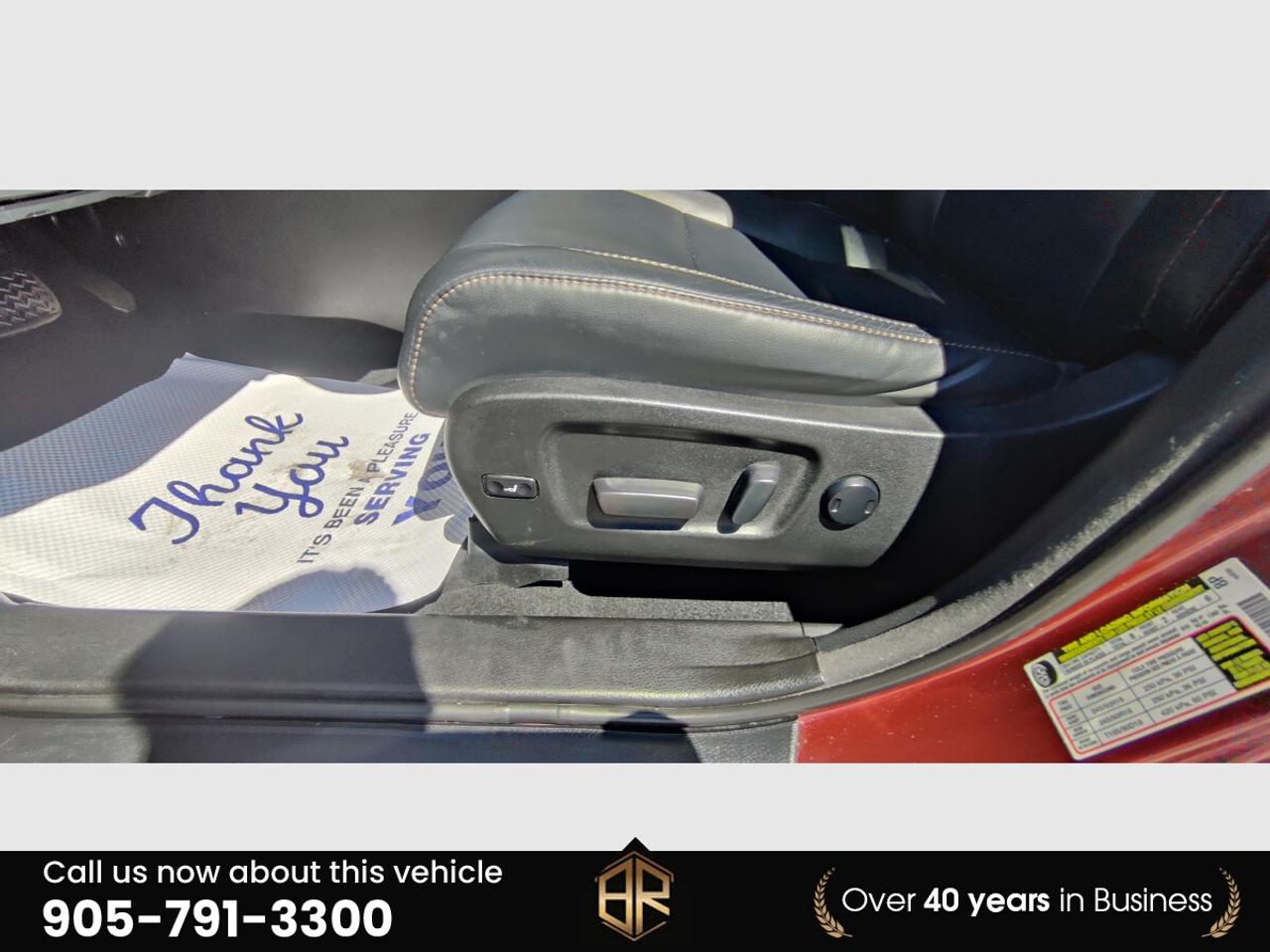 2017 Toyota Highlander XLE | Leather | Sun Roof | No Accidents Reported | Photo