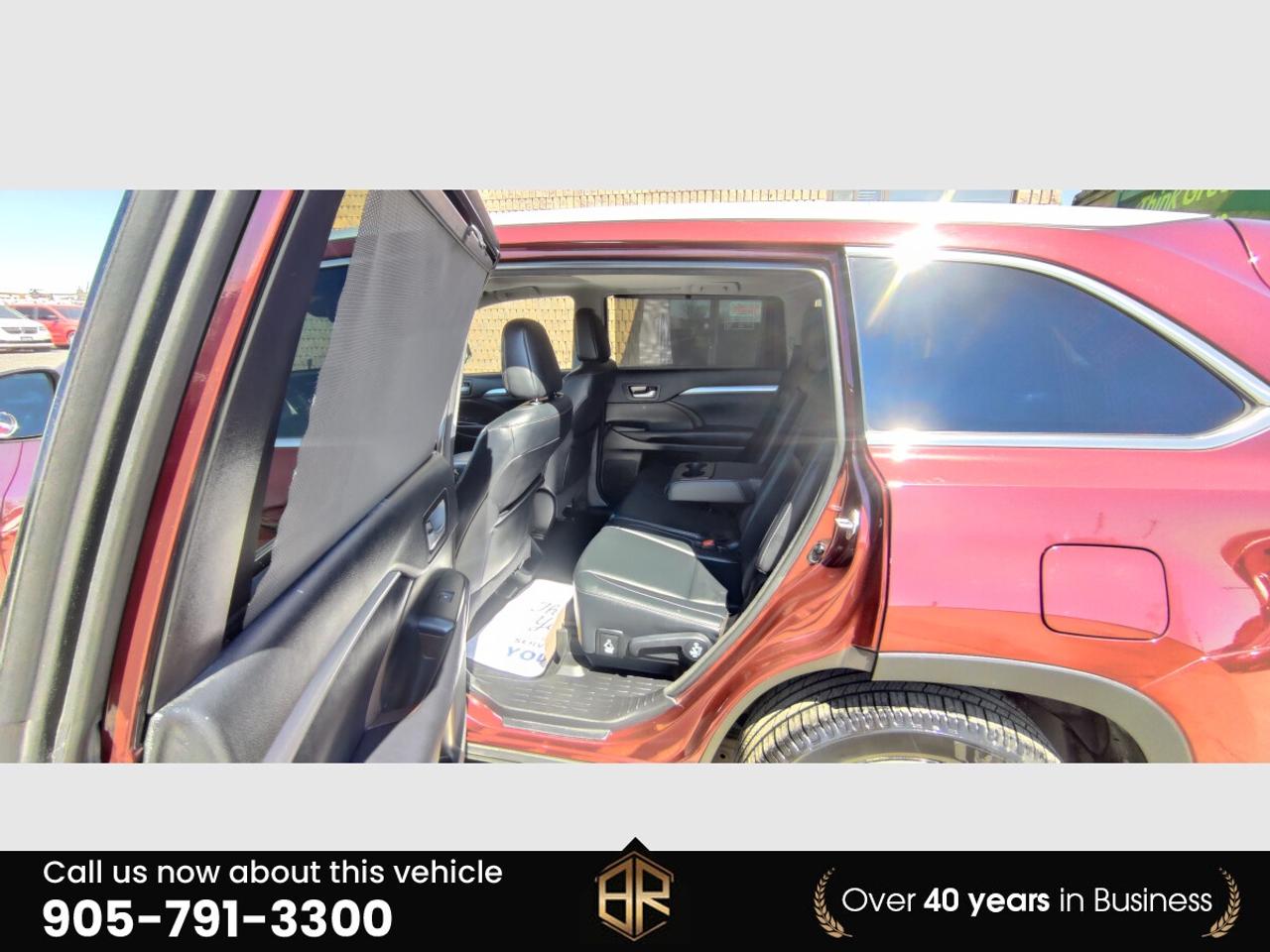 2017 Toyota Highlander XLE | Leather | Sun Roof | No Accidents Reported | Photo