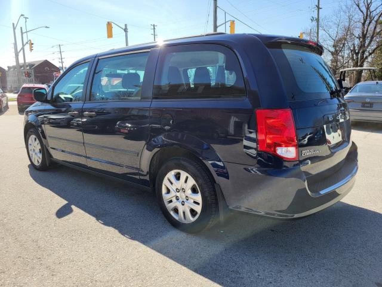 2015 Dodge Grand Caravan SE Photo5