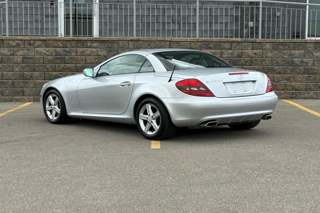 2009 Mercedes-Benz SLK 2dr Roadster 3.0L | DEMO SPECIAL Photo2