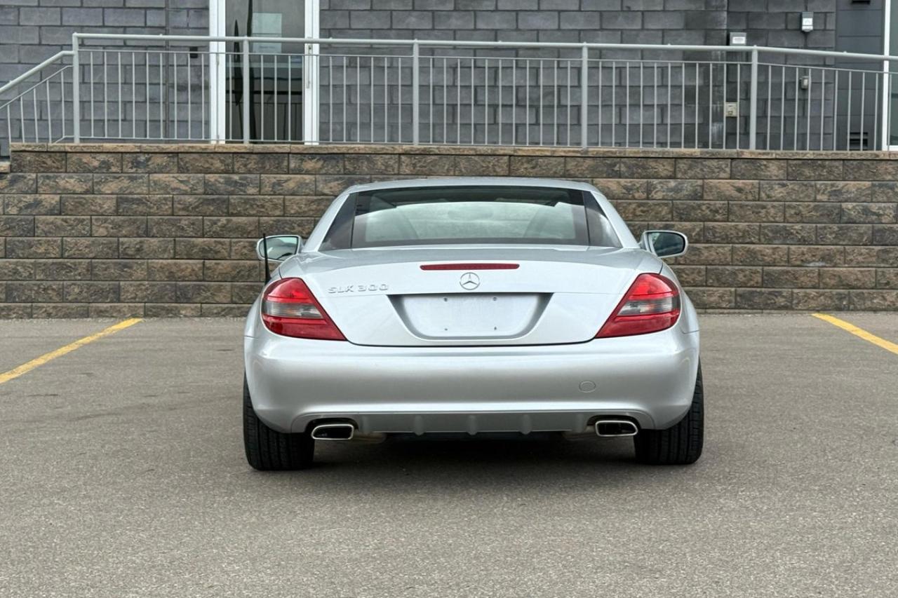 2009 Mercedes-Benz SLK 2dr Roadster 3.0L | DEMO SPECIAL Photo3