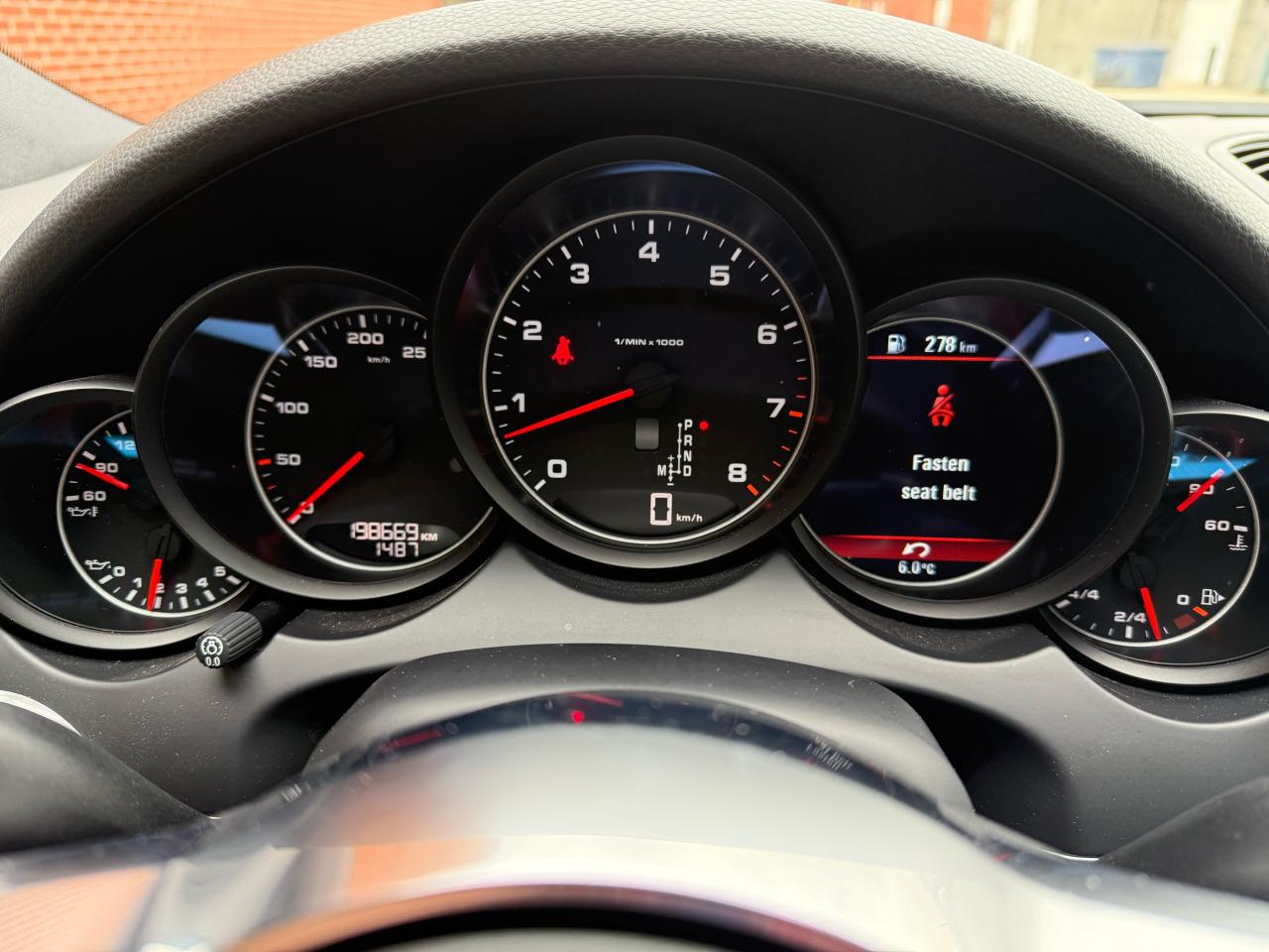 2016 Porsche Cayenne  - Photo #13
