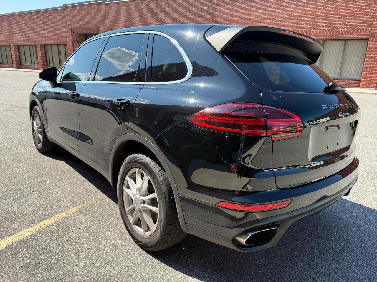 2016 Porsche Cayenne  - Photo #5