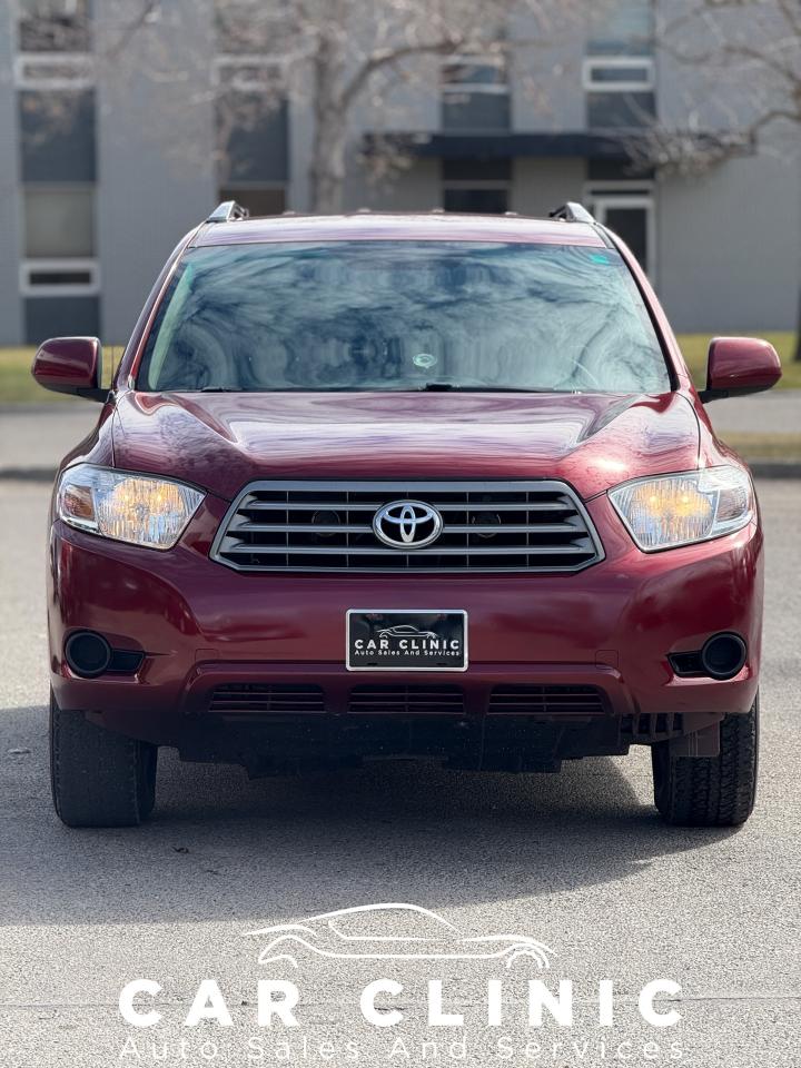 2010 Toyota Highlander  - Photo #2