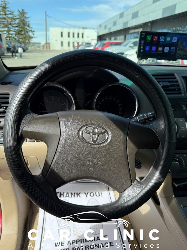 2010 Toyota Highlander  - Photo #18