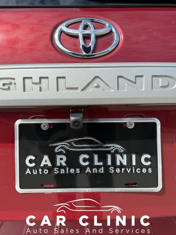 2010 Toyota Highlander  - Photo #12