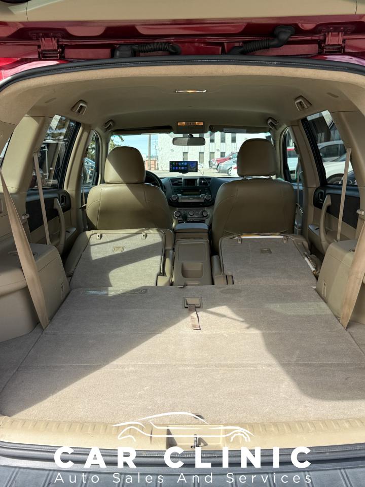 2010 Toyota Highlander  - Photo #15