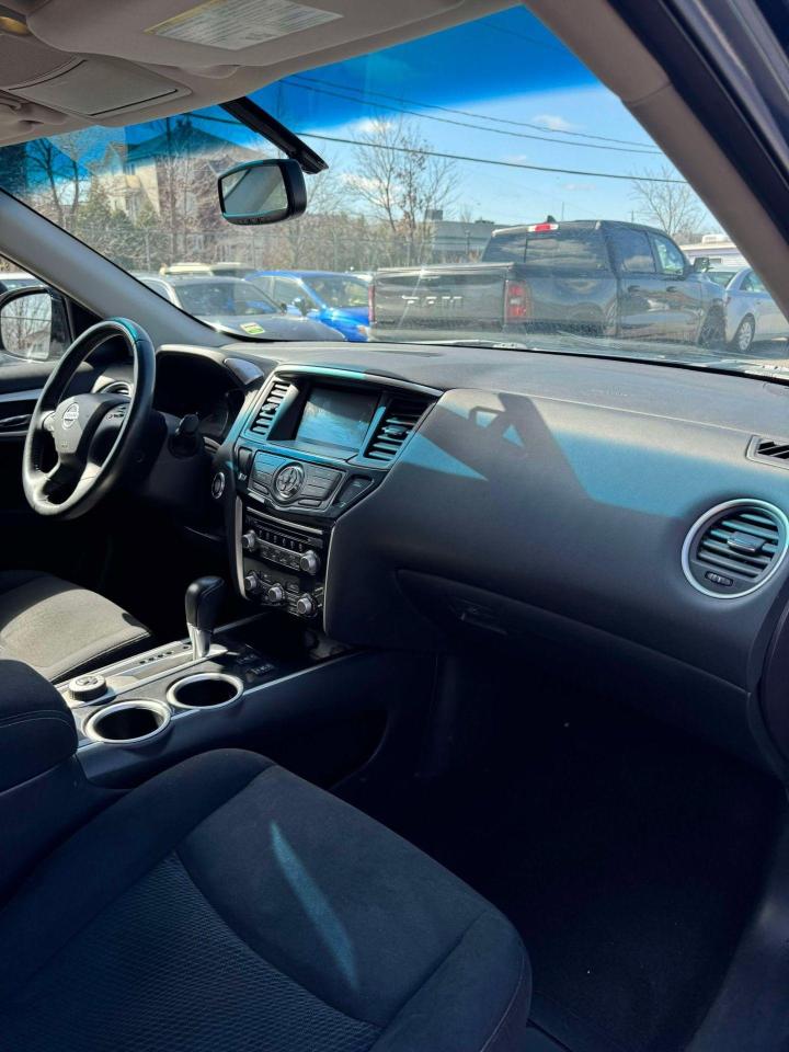 2015 Nissan Pathfinder  - Photo #7