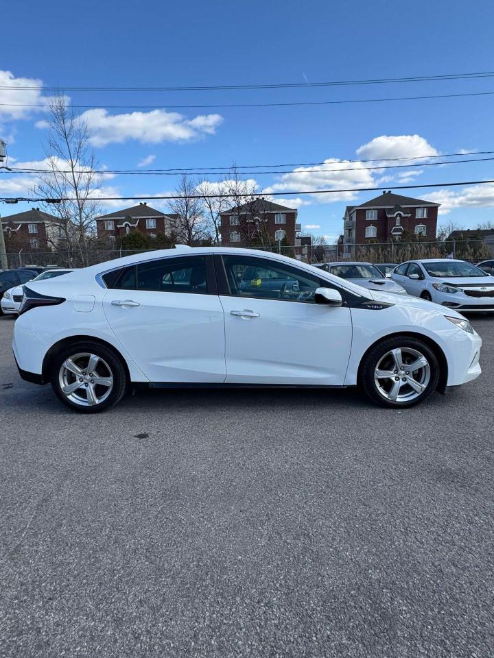 2018 Chevrolet Volt  - Photo #3