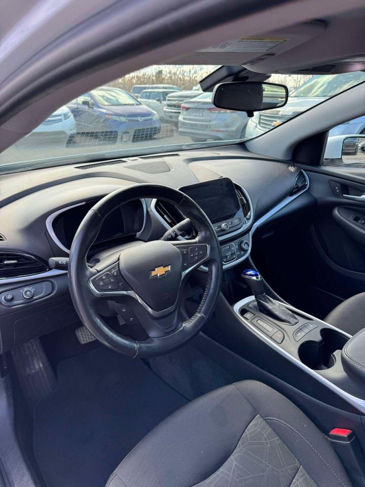 2018 Chevrolet Volt  - Photo #6