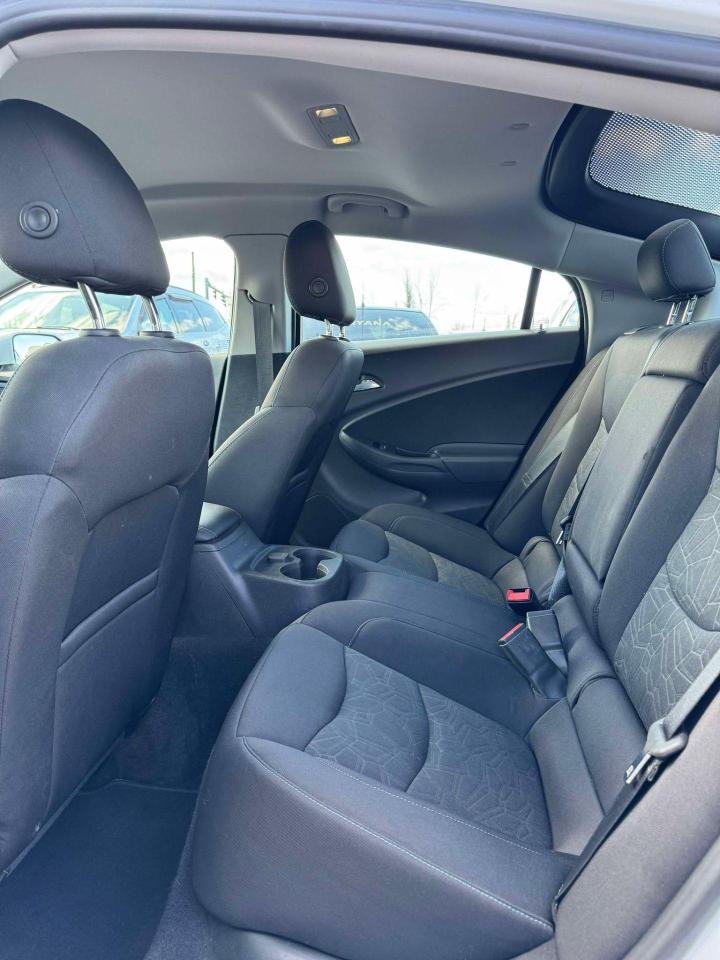 2018 Chevrolet Volt  - Photo #8