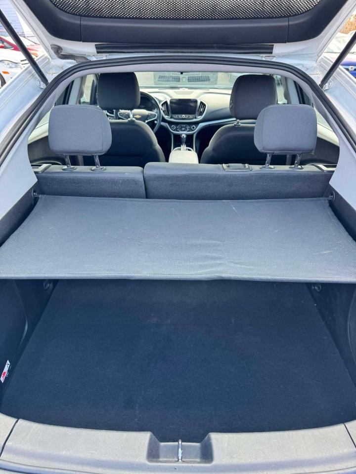2018 Chevrolet Volt  - Photo #9