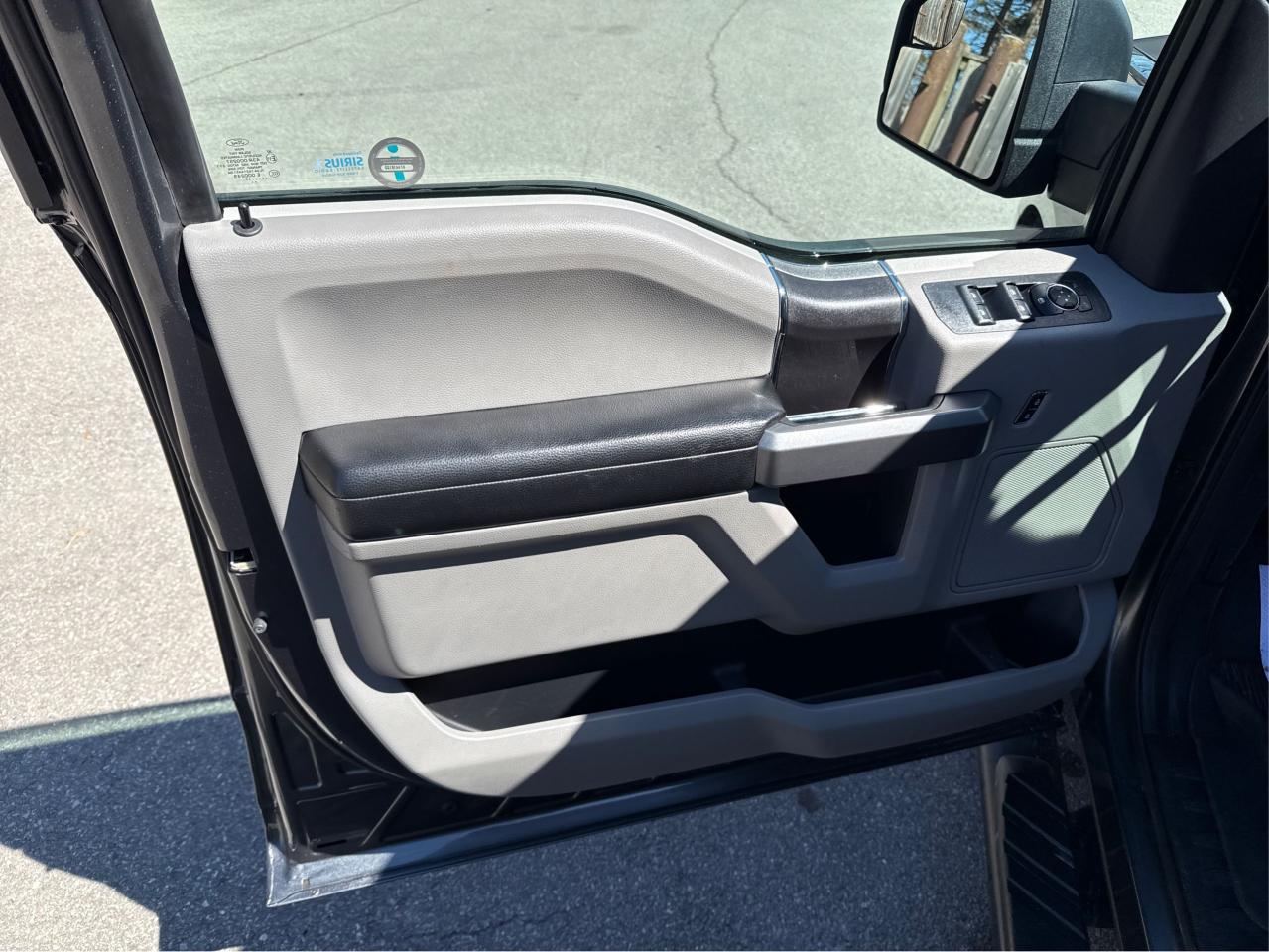 2017 Ford F-150 XLT - Photo #19