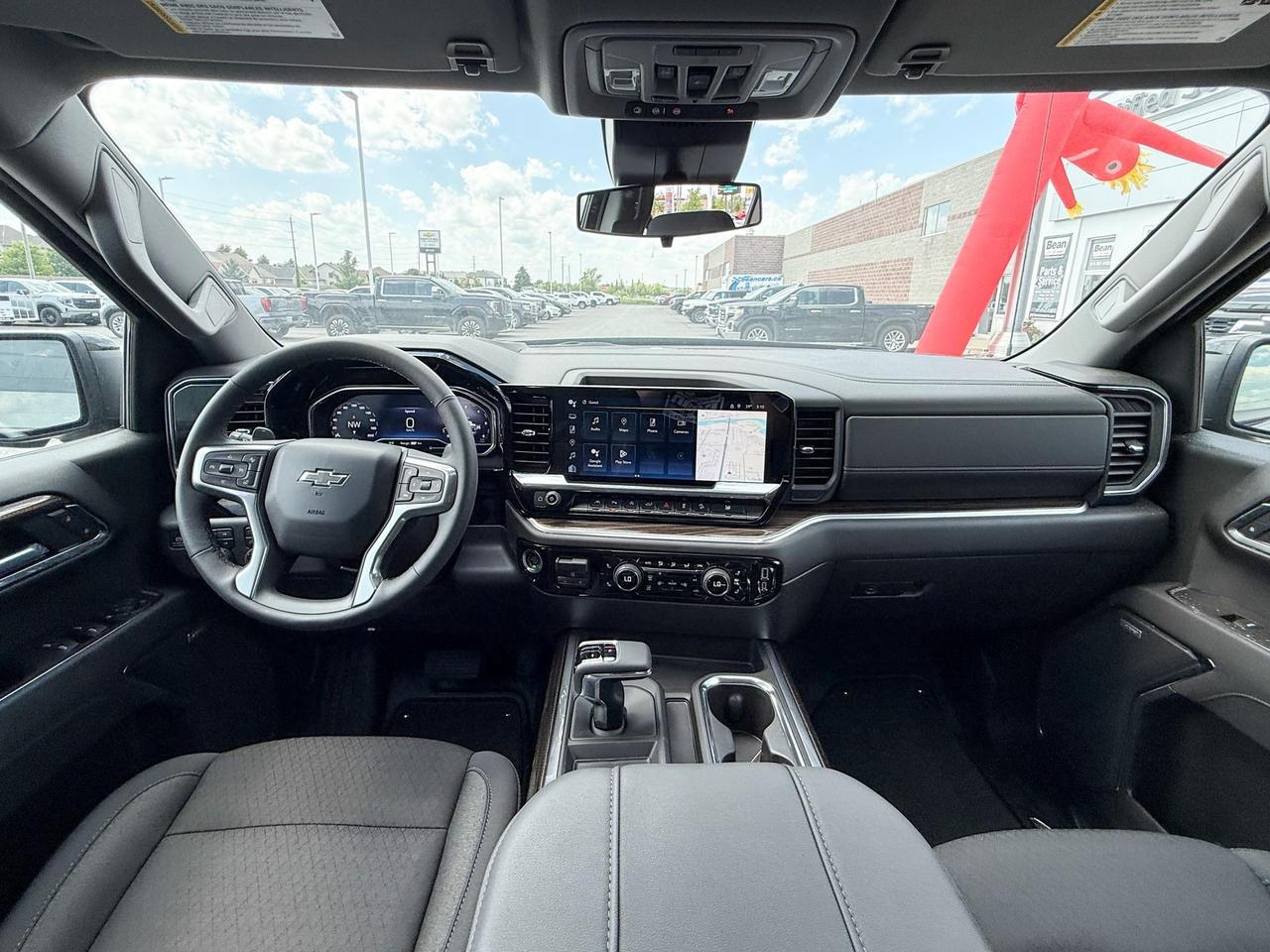 2025 Chevrolet Silverado 1500 RST 6.2L V8 WITH REMOTE START/ENTRY, SUNROOF, HEATED FRONT SEATS, HEATED STEERING WHEEL, HD SURROUND VISION, BOSE SOUND SYSTEM Photo