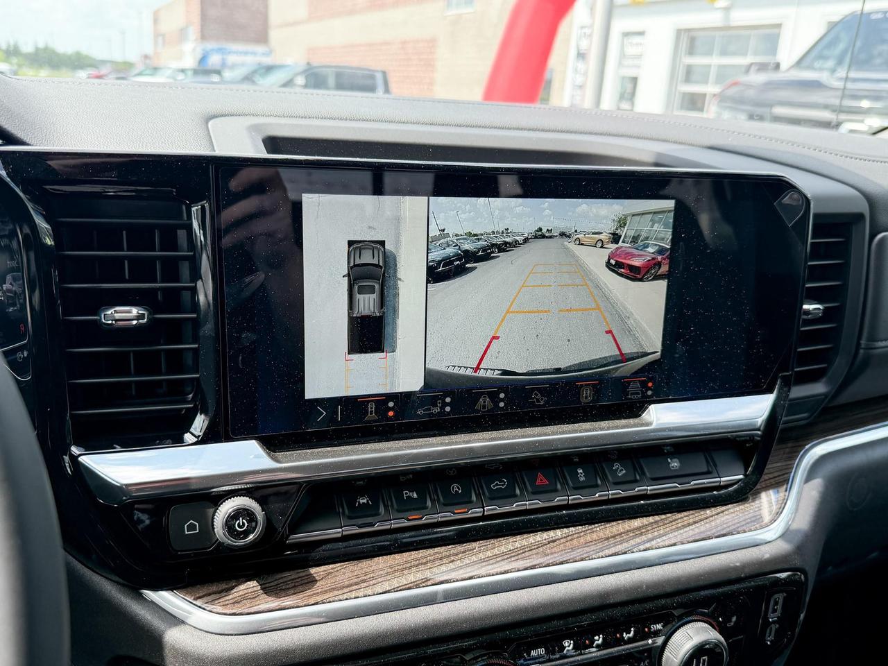 2025 Chevrolet Silverado 1500 RST 6.2L V8 WITH REMOTE START/ENTRY, SUNROOF, HEATED FRONT SEATS, HEATED STEERING WHEEL, HD SURROUND VISION, BOSE SOUND SYSTEM Photo