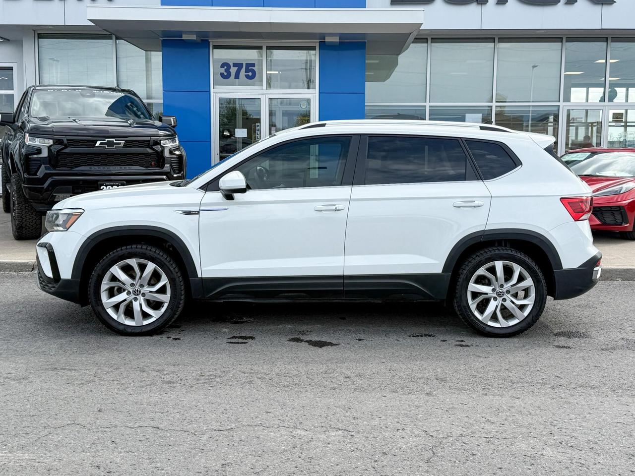 2022 Volkswagen Taos Comfortline 1.5L 4CYL TURBO, AWD COMFORTLINE, HEATED LEATHER SEATS, SUNROOF WIRELESS CHARGING, ADAPTIVE CRUISE CONTROL, 18" ALLOY WHEELS Photo1