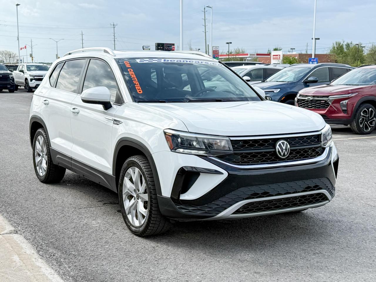 2022 Volkswagen Taos Comfortline 1.5L 4CYL TURBO, AWD COMFORTLINE, HEATED LEATHER SEATS, SUNROOF WIRELESS CHARGING, ADAPTIVE CRUISE CONTROL, 18" ALLOY WHEELS Photo