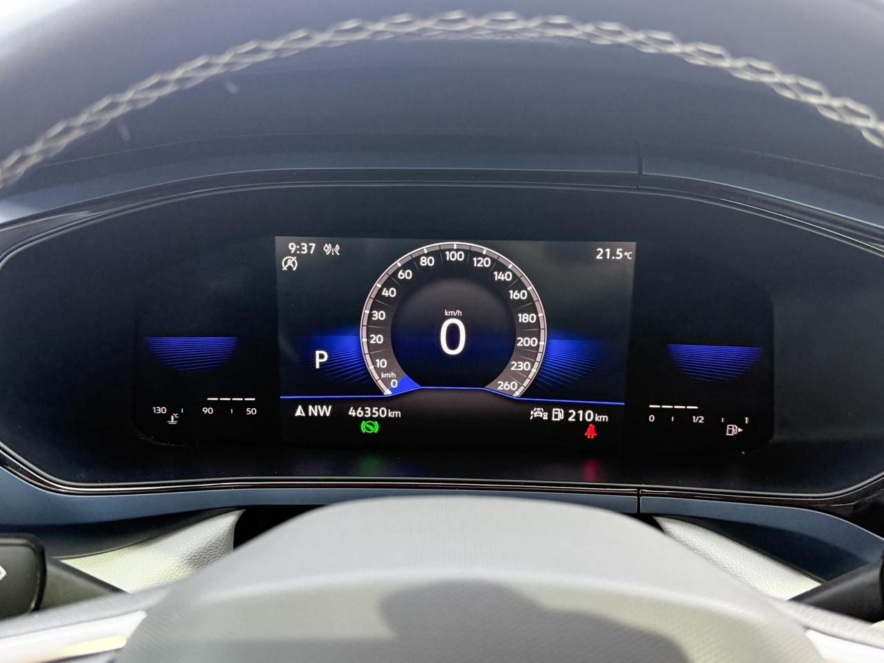 2022 Volkswagen Taos Comfortline 1.5L 4CYL TURBO, AWD COMFORTLINE, HEATED LEATHER SEATS, SUNROOF WIRELESS CHARGING, ADAPTIVE CRUISE CONTROL, 18" ALLOY WHEELS Photo