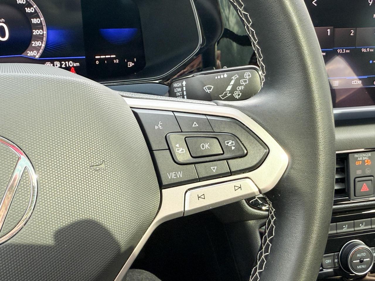 2022 Volkswagen Taos Comfortline 1.5L 4CYL TURBO, AWD COMFORTLINE, HEATED LEATHER SEATS, SUNROOF WIRELESS CHARGING, ADAPTIVE CRUISE CONTROL, 18" ALLOY WHEELS Photo
