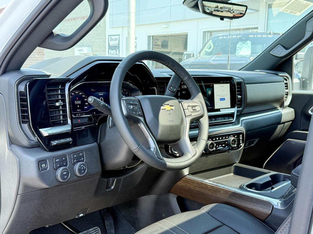 2025 Chevrolet Silverado 2500 HD High Country 6.6L DURAMAX WITH REMOTE START/ENTRY, SUNROOF, HEATED SEATS, HEATED STEERING WHEEL, VENTILATED SEATS, BOSE SOUND SYSTEM, POWER UP/DOWN TAILGATE Photo