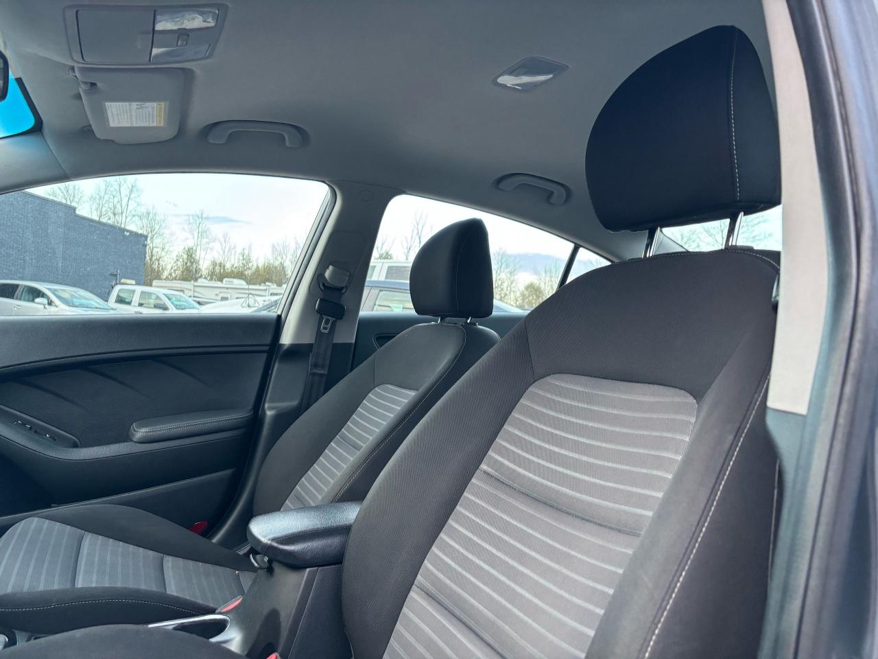 2017 Kia Forte EX - Photo #13