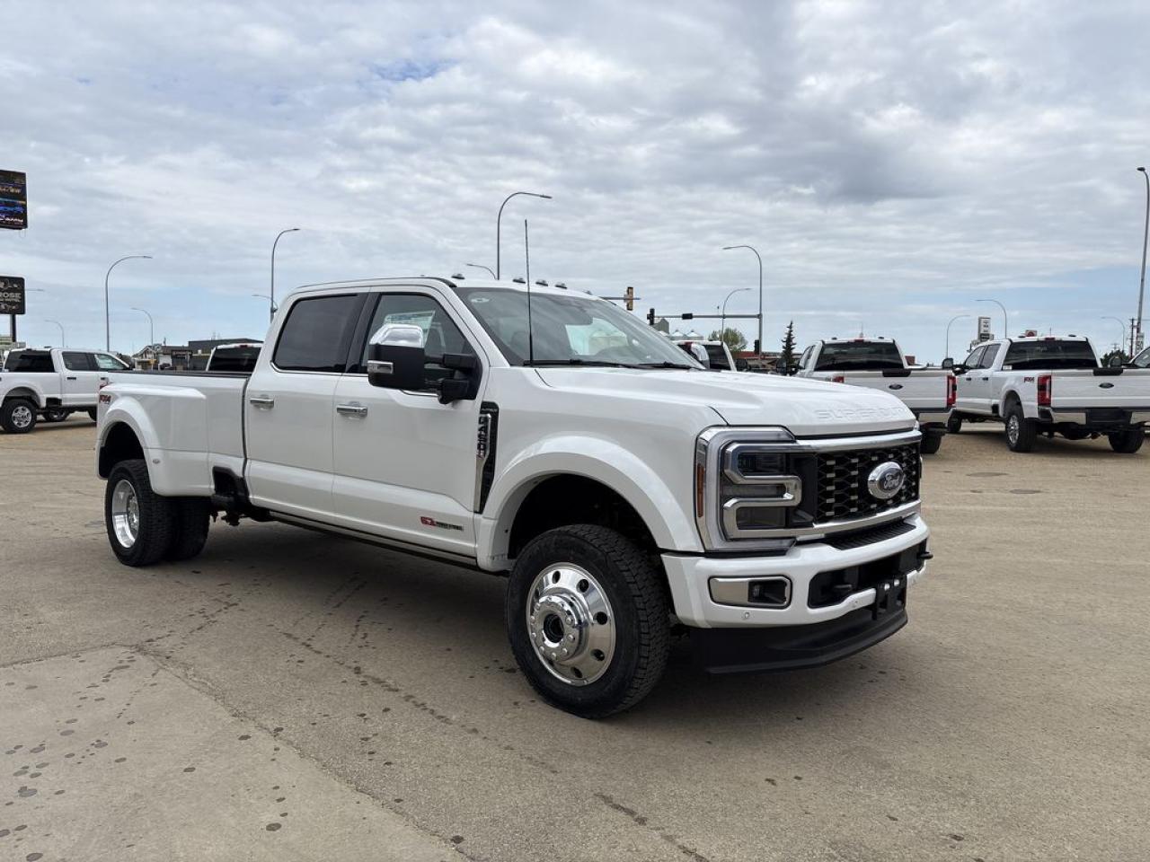 New 2025 Ford F-450 Super Duty DRW PLATINUM 8' Box 773A for sale in Camrose, AB