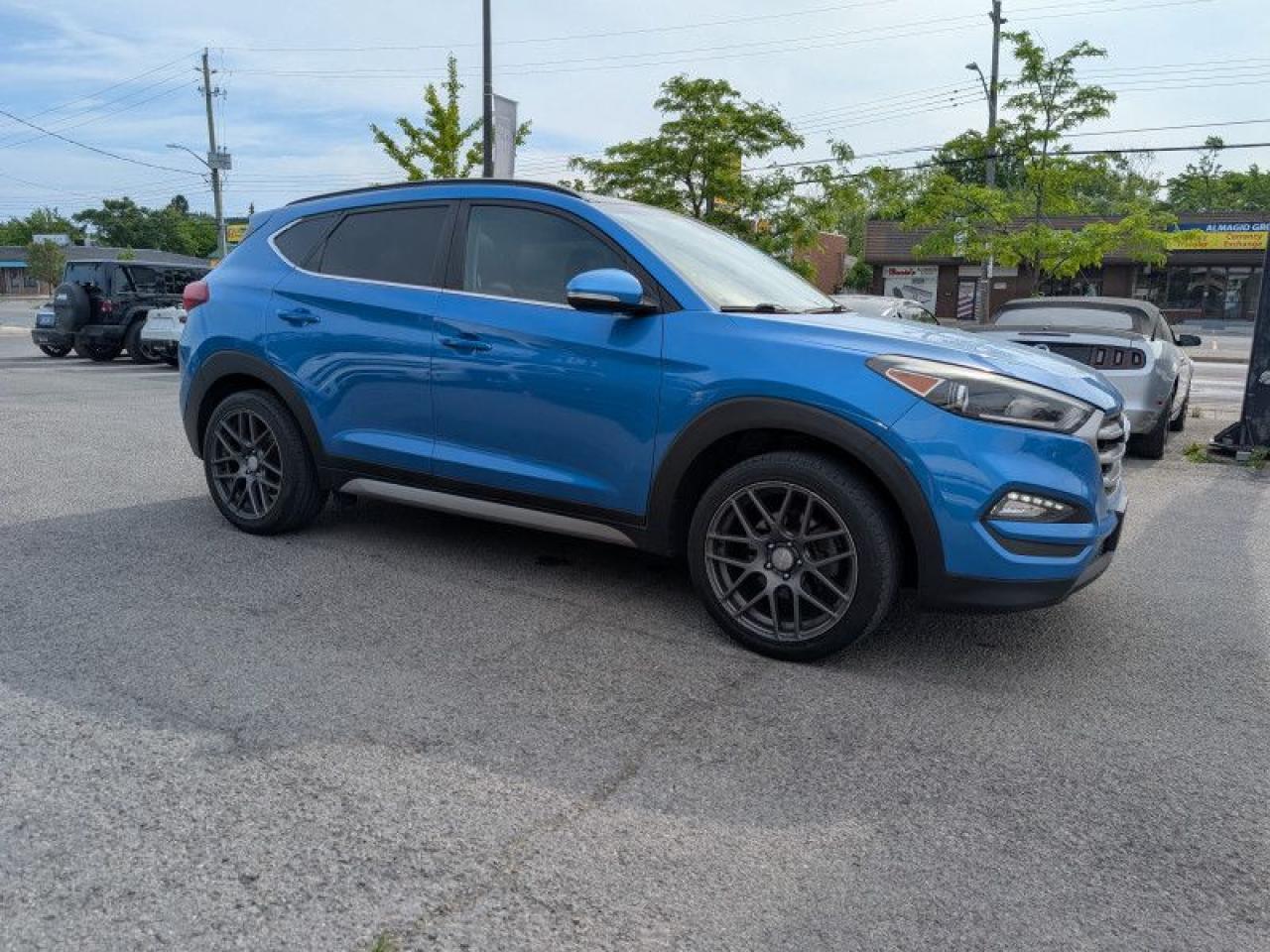 2017 Hyundai Tucson Luxury  **PANO ROOF - AM ALLOYS** Photo