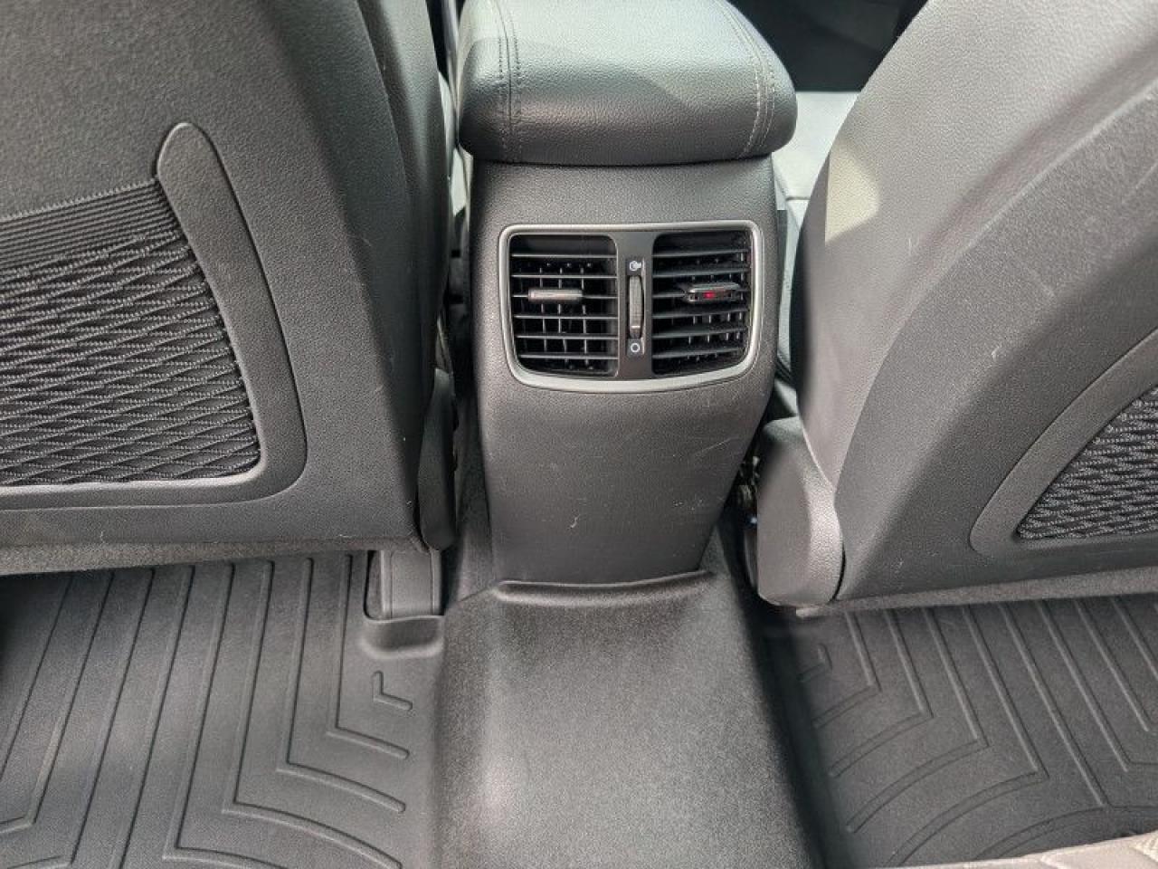 2017 Hyundai Tucson Luxury  **PANO ROOF - AM ALLOYS** Photo