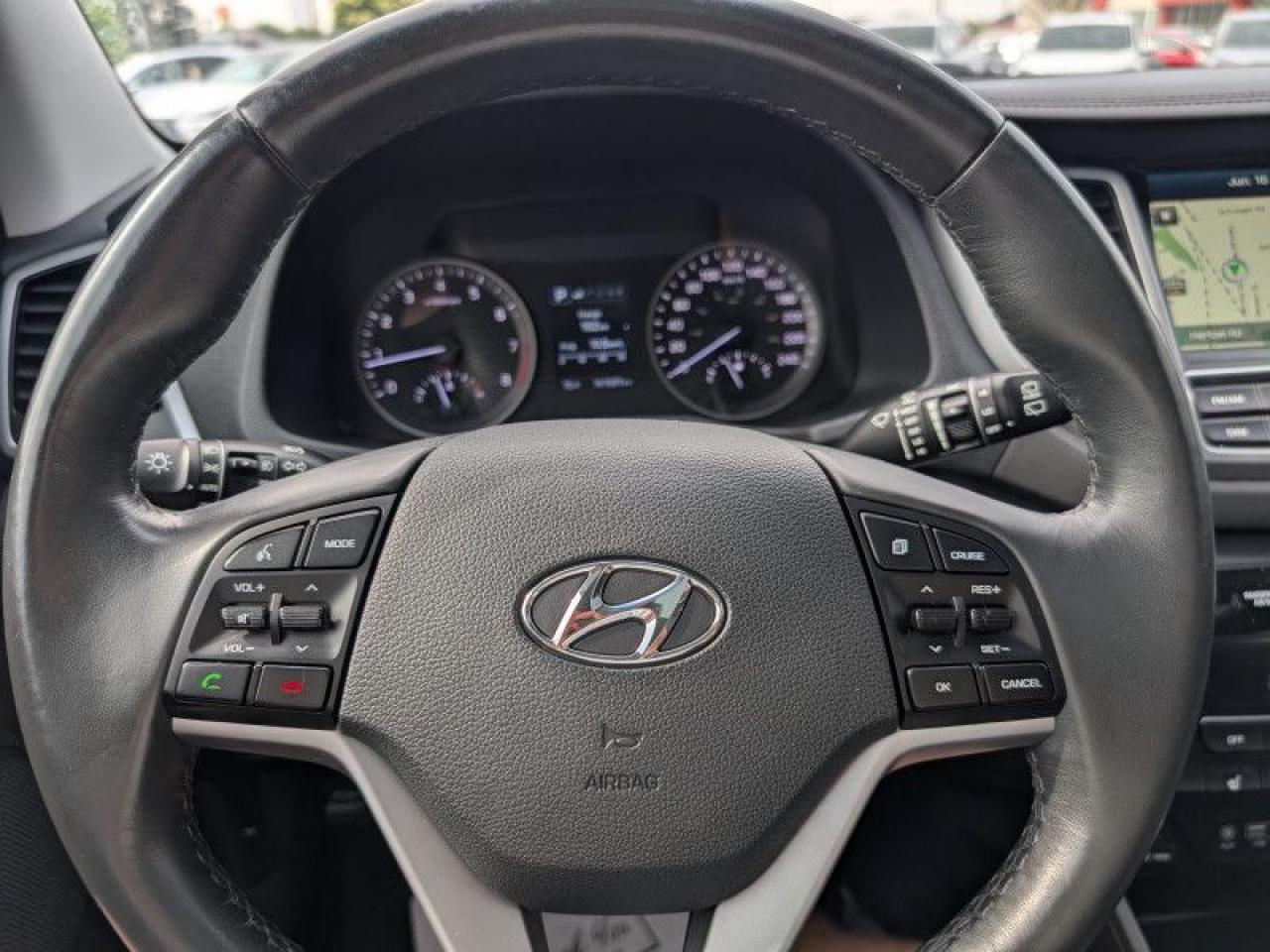 2017 Hyundai Tucson Luxury  **PANO ROOF - AM ALLOYS** Photo