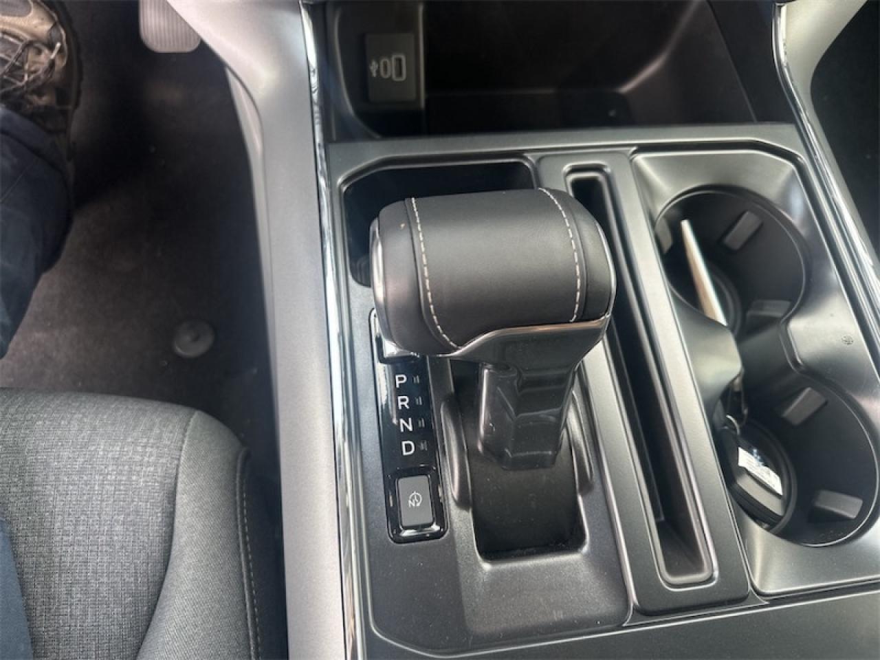 2025 Ford F-150 Lightning XLT  - Tailgate Step Photo5