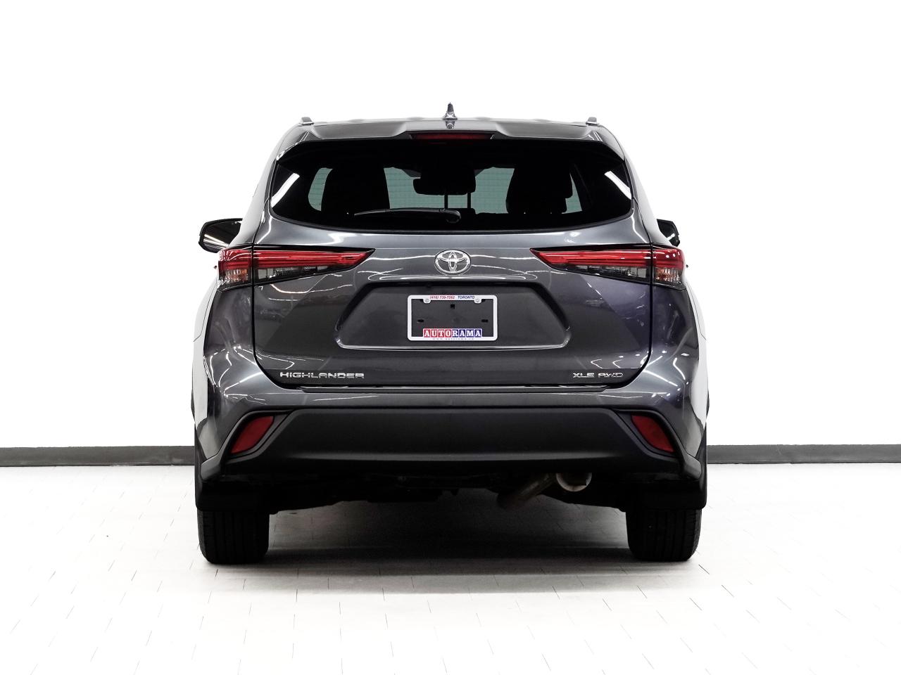 2020 Toyota Highlander XLE | AWD | Leather | Sunroof | BSM | CarPlay