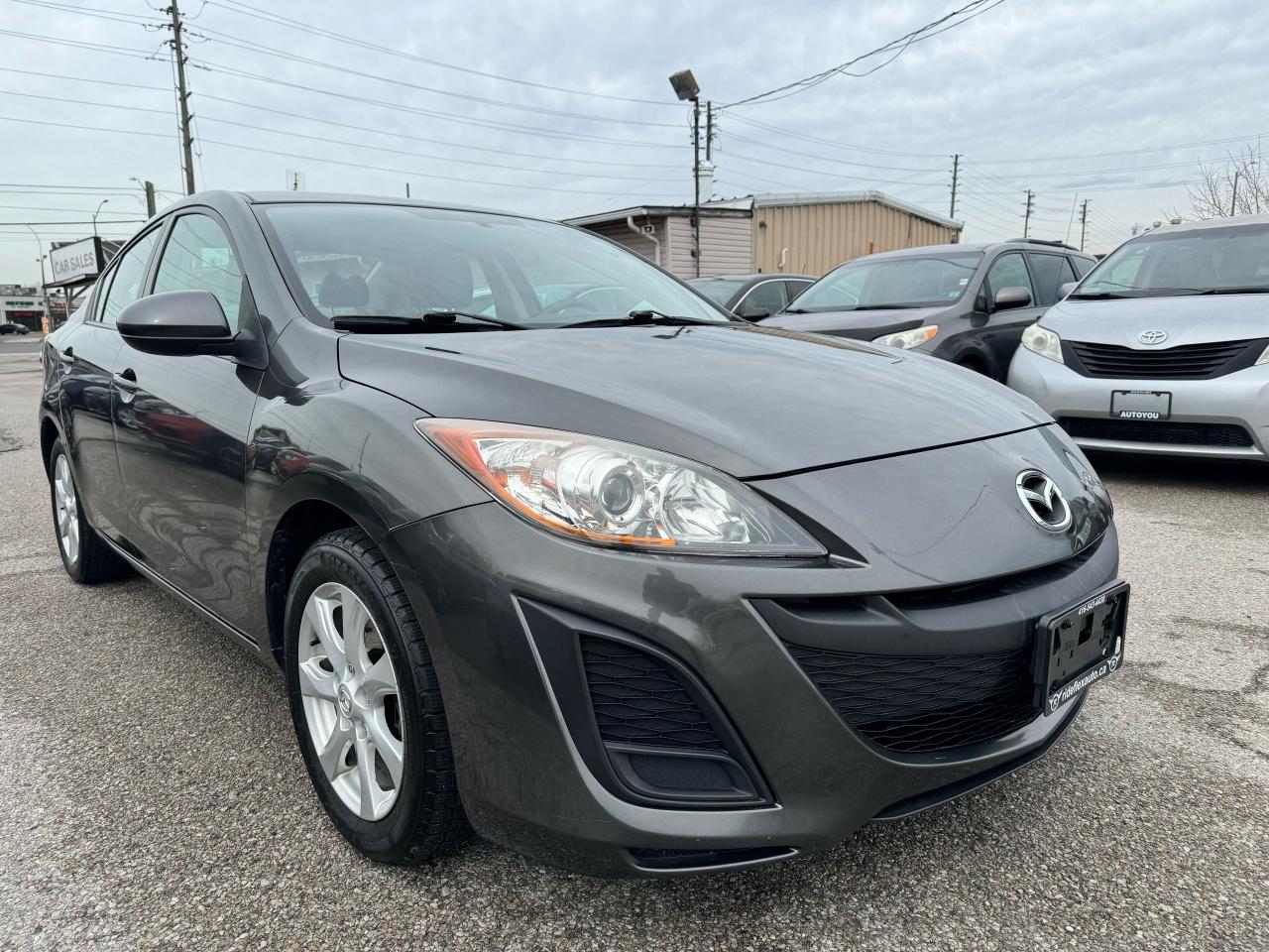 2011 Mazda MAZDA3 GX Photo2