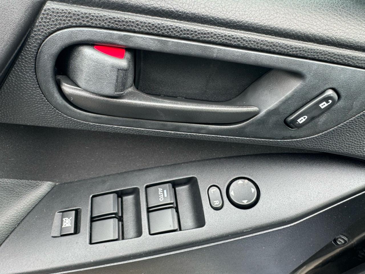 2011 Mazda MAZDA3 GX - Photo #12