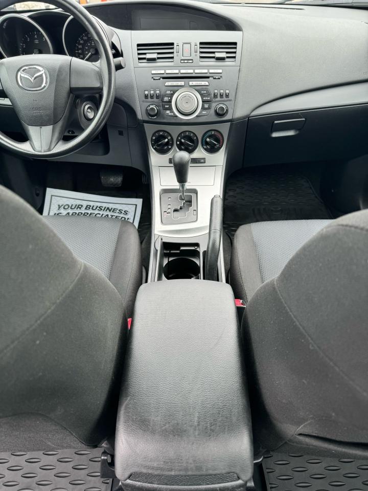 2011 Mazda MAZDA3 GX - Photo #13