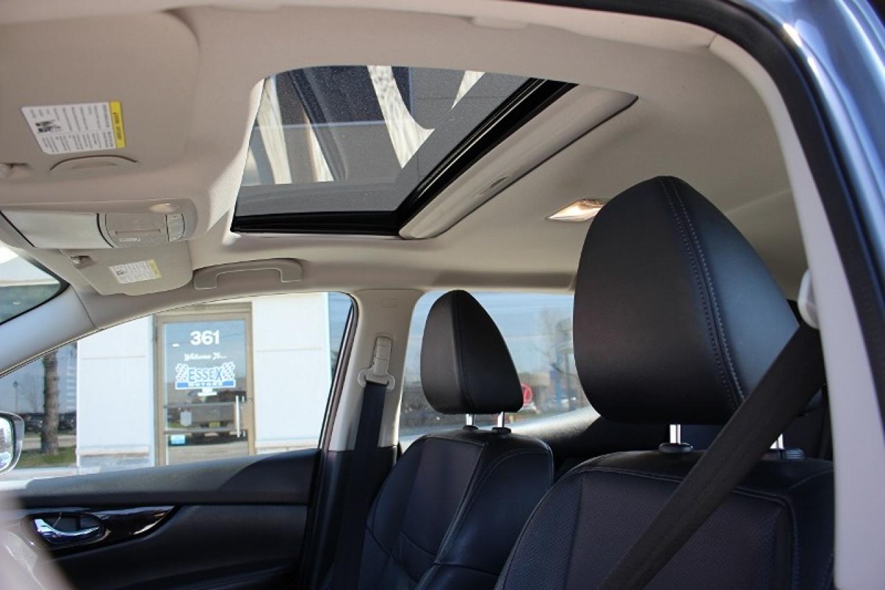 2023 Nissan Qashqai SL*AWD*Heated Leather*Sun Roof*CarPlay*Rear Cam Photo3