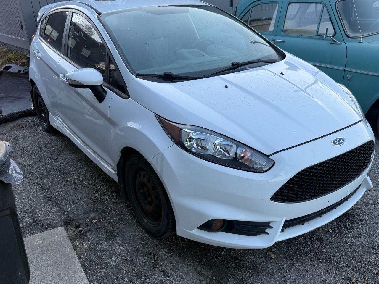 2014 Ford Fiesta 5dr HB ST - Photo #3