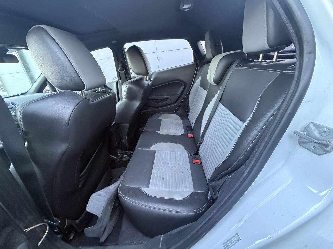 2014 Ford Fiesta 5dr HB ST - Photo #8