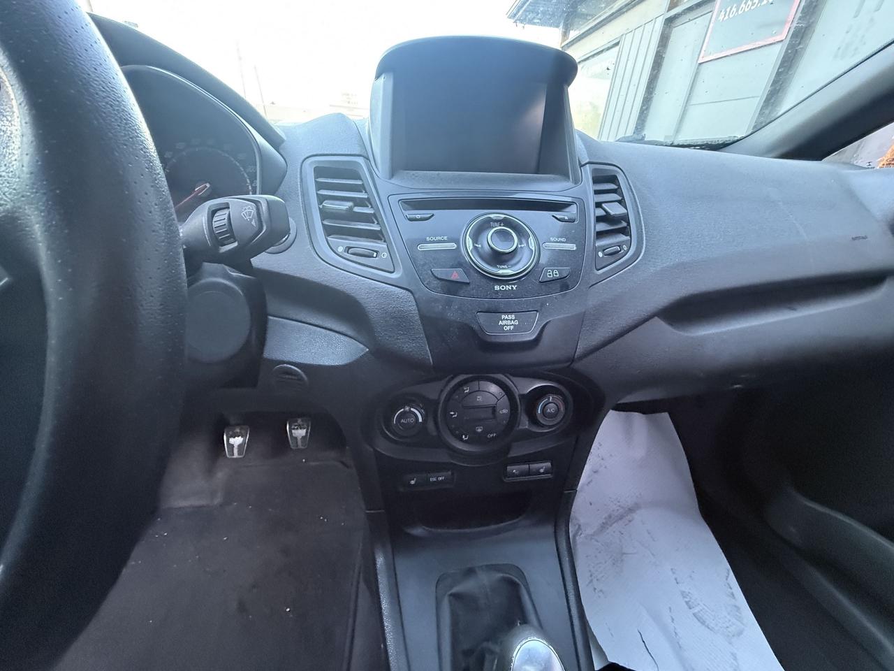 2014 Ford Fiesta 5dr HB ST - Photo #10