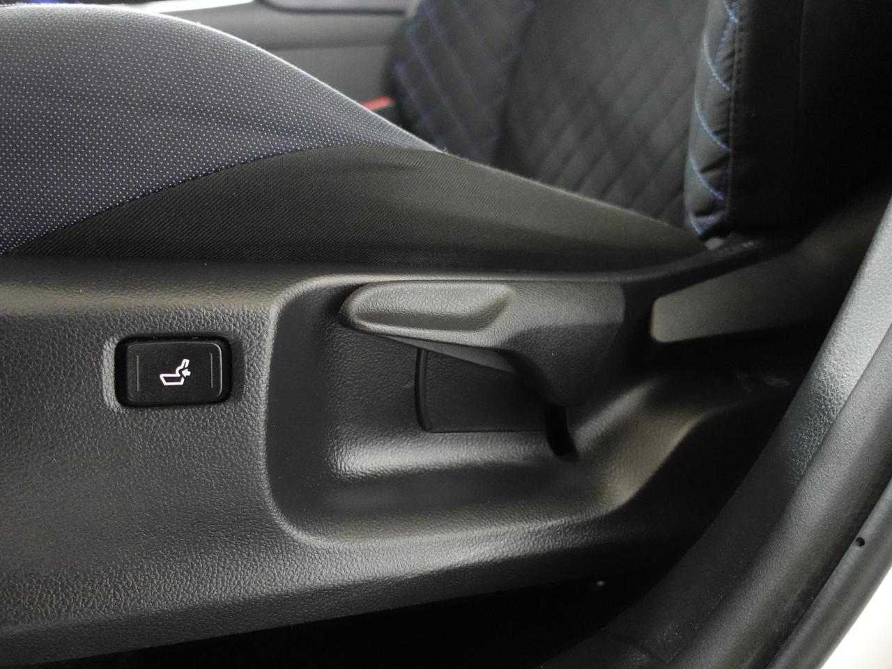 2020 Toyota C-HR XLE PREMIUM | LaneDep | Heated Seats | CarPlay